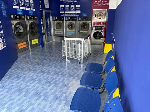 Lavandería Autoservicio Mi Buena Estrella-vending 24 H lavadoras